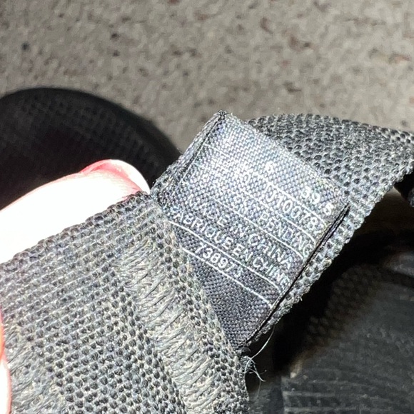 Black chacos - Picture 4 of 4